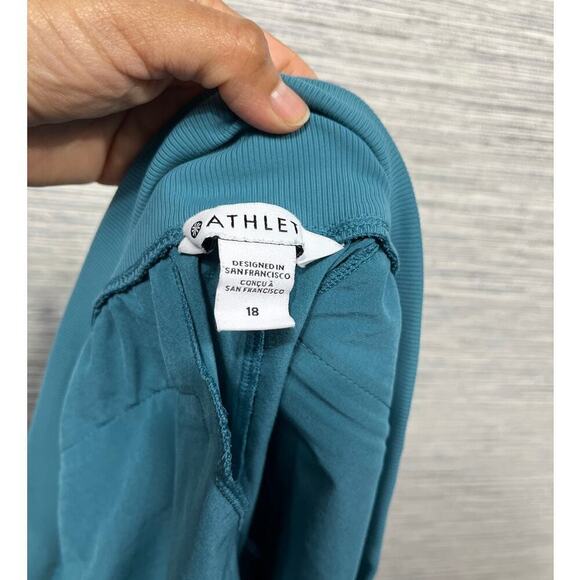 Athleta Women’s Green Shorts / Size-18 - Picture 7 of 7
